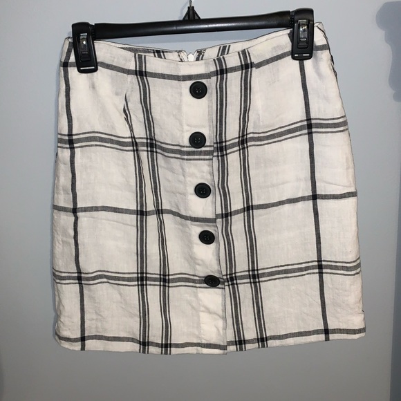 Forever 21 Dresses & Skirts - 🍀 2/$20 Forever 21 black and white skirt